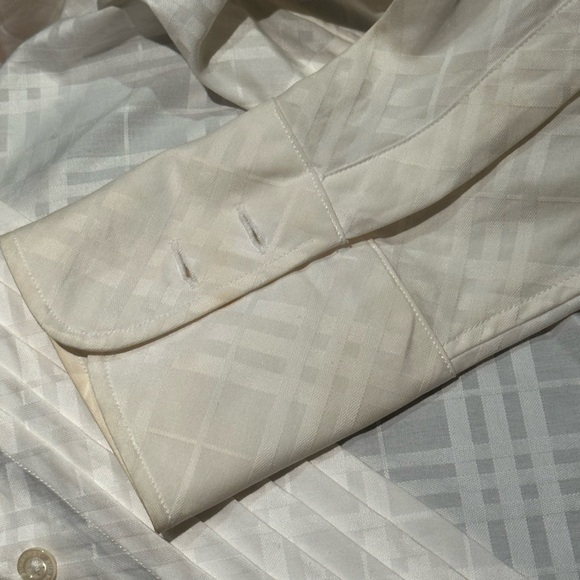 Burberry
Basic Button-Down Blouse - Picture 15 of 15